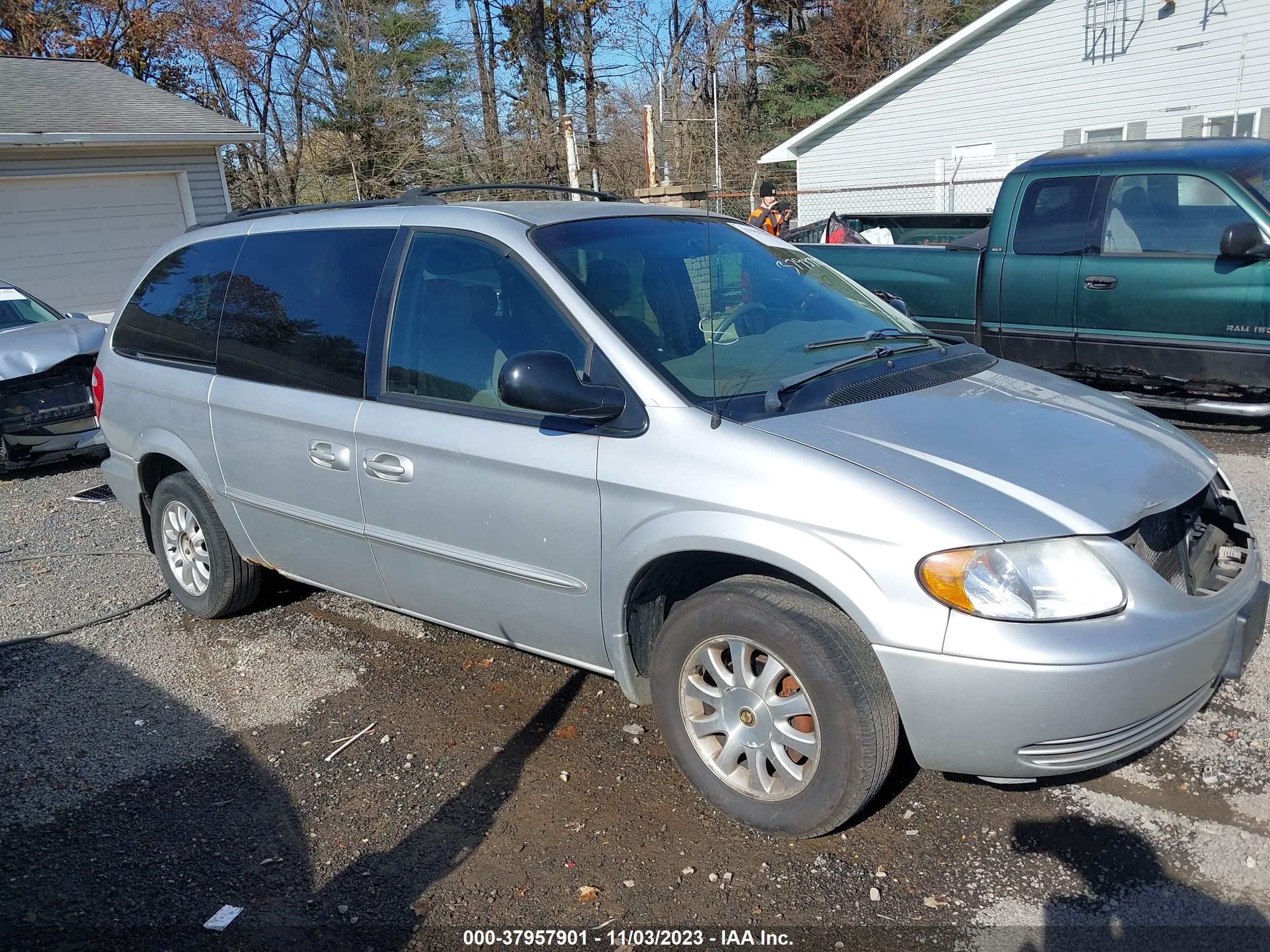 CHRYSLER TOWN & COUNTRY 2002 2c4gp44382r683435