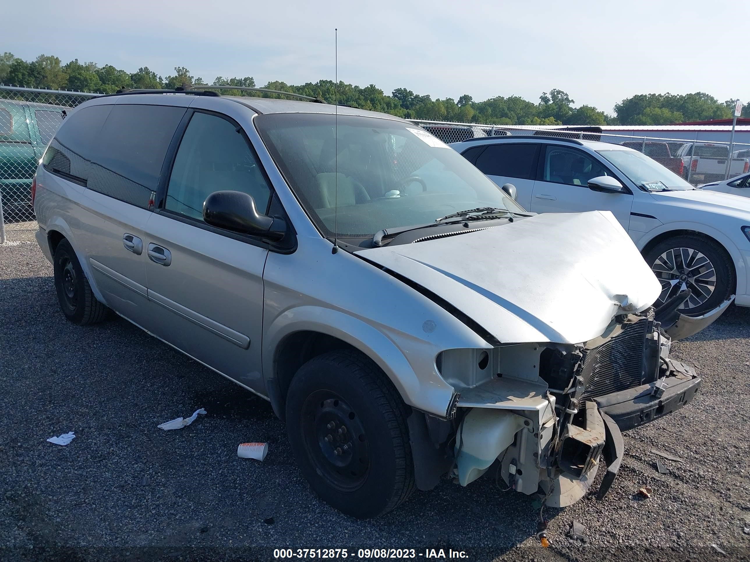 CHRYSLER TOWN & COUNTRY 2005 2c4gp44r35r110502