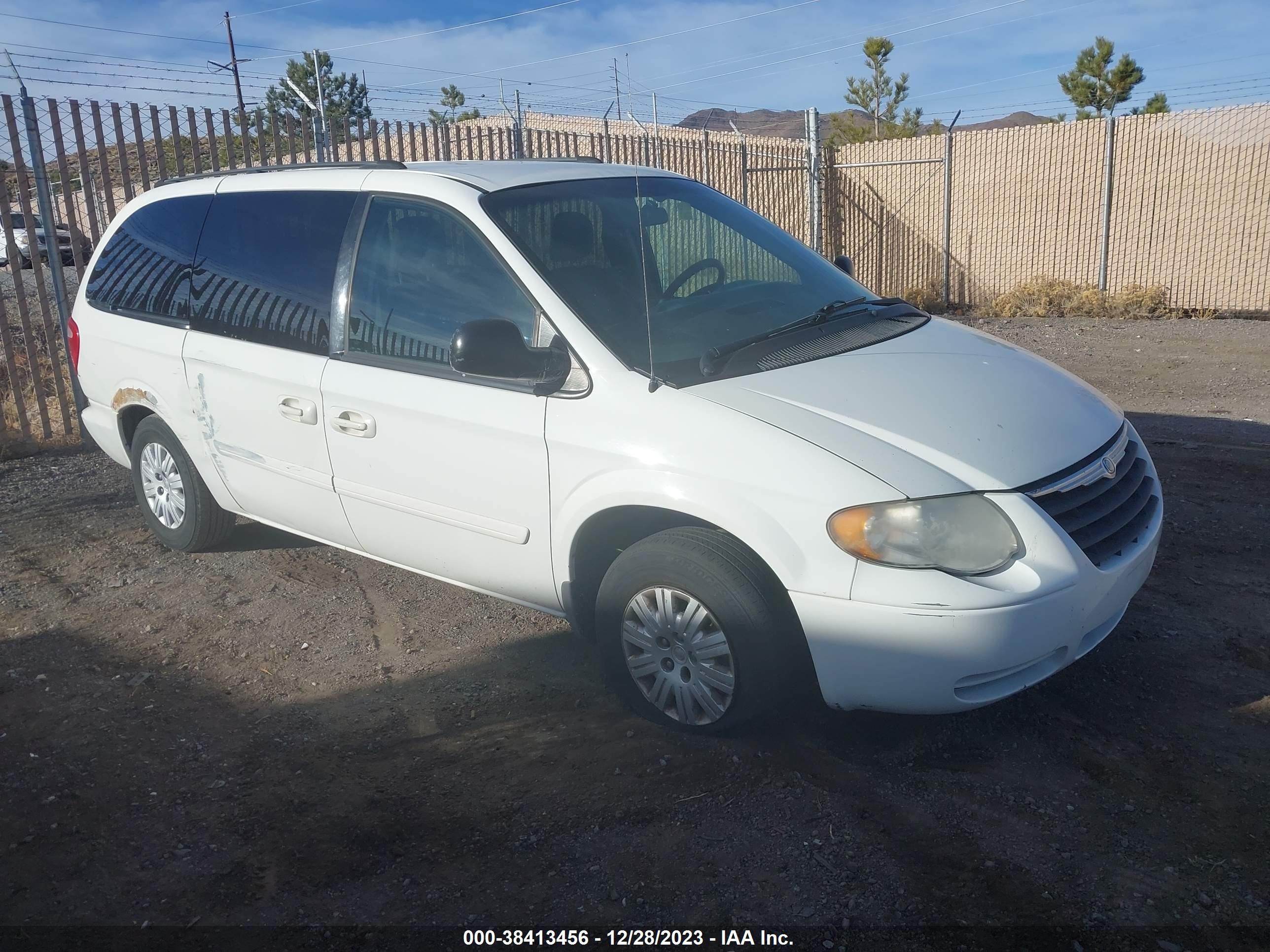 CHRYSLER TOWN & COUNTRY 2005 2c4gp44r45r252583