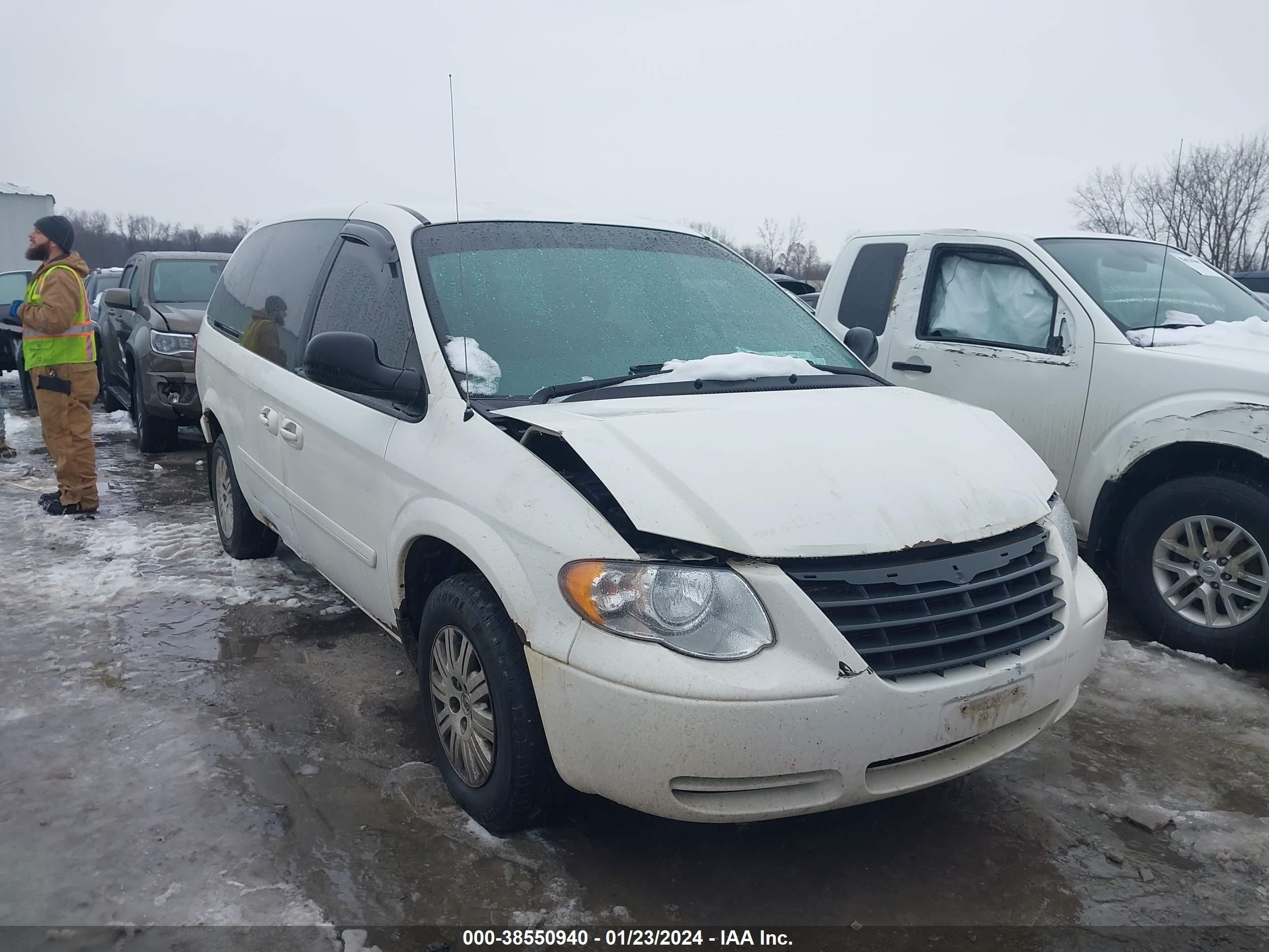 CHRYSLER TOWN & COUNTRY 2005 2c4gp44r55r136566