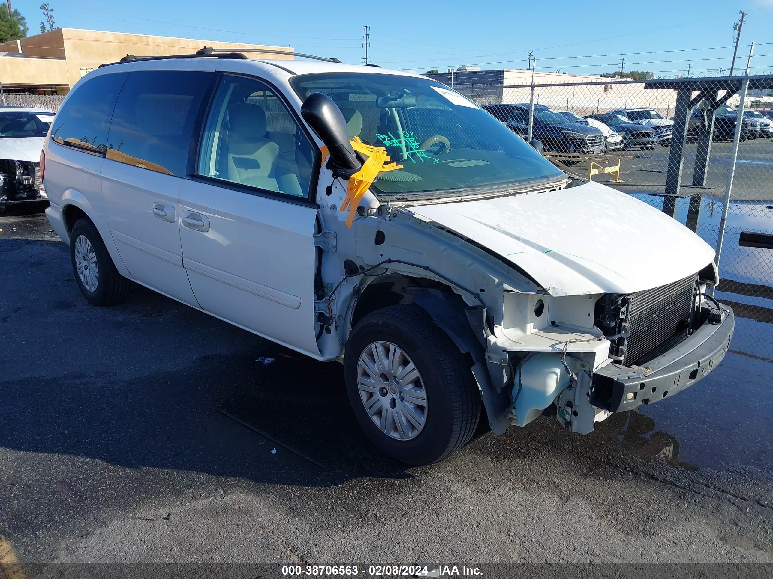 CHRYSLER TOWN & COUNTRY 2005 2c4gp44r65r468600