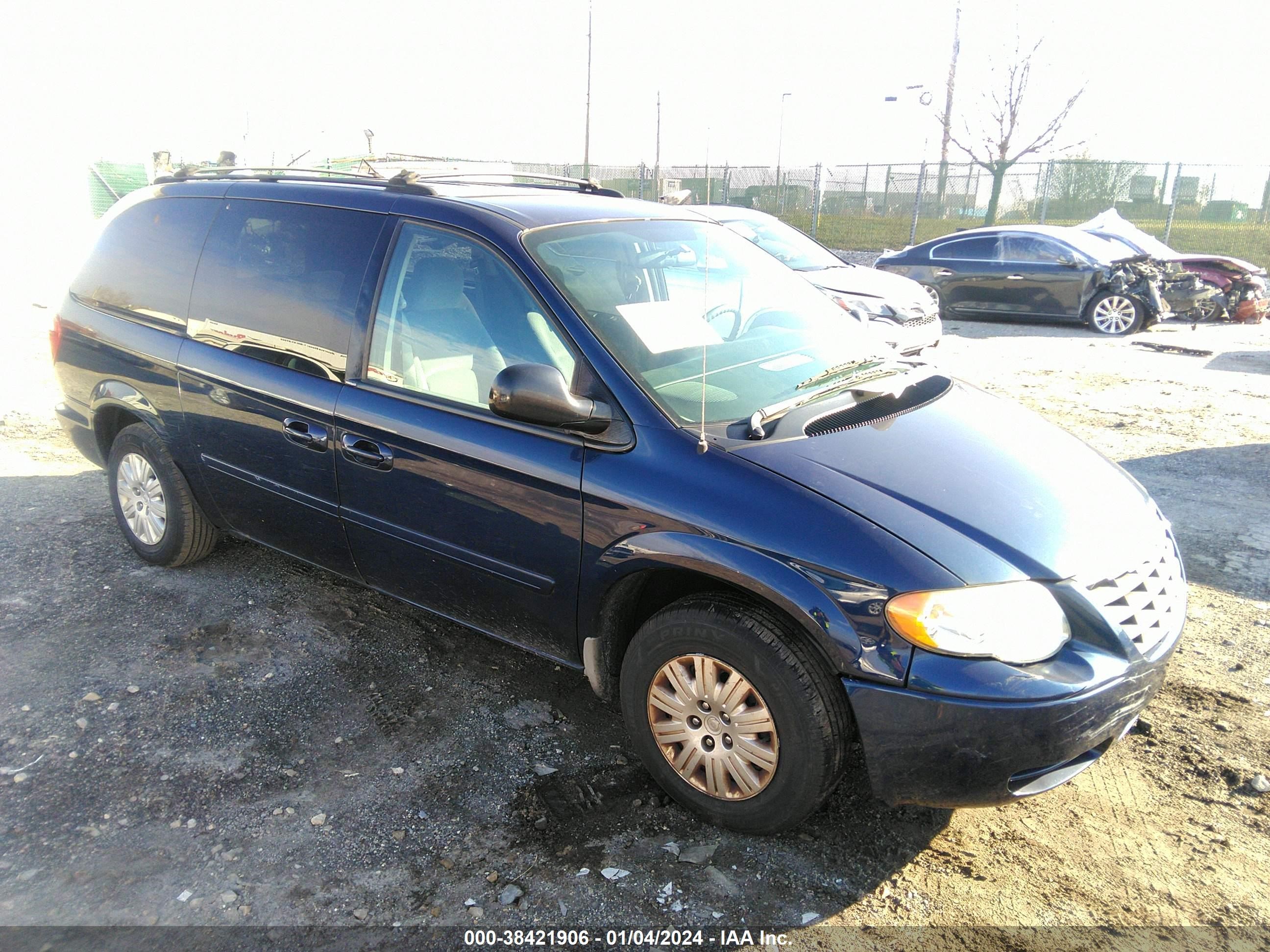 CHRYSLER TOWN & COUNTRY 2005 2c4gp44r75r460439