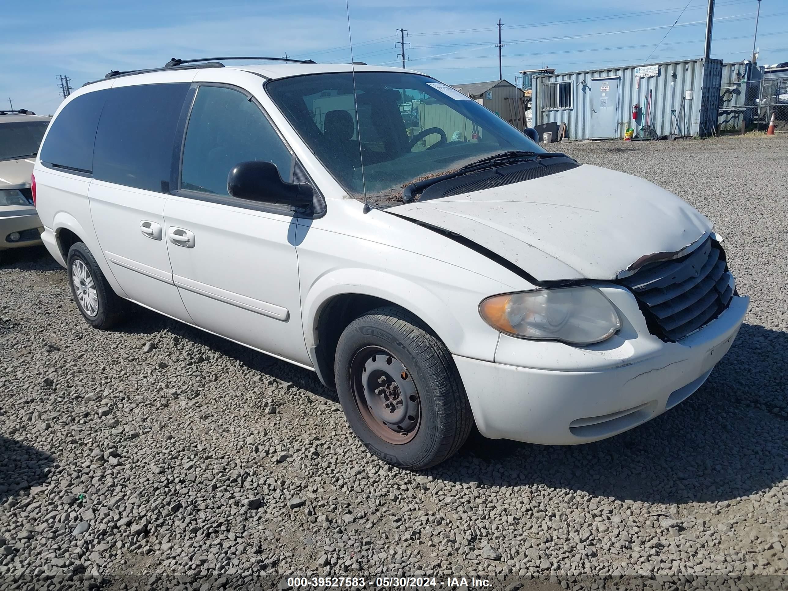 CHRYSLER TOWN & COUNTRY 2005 2c4gp44r95r154925