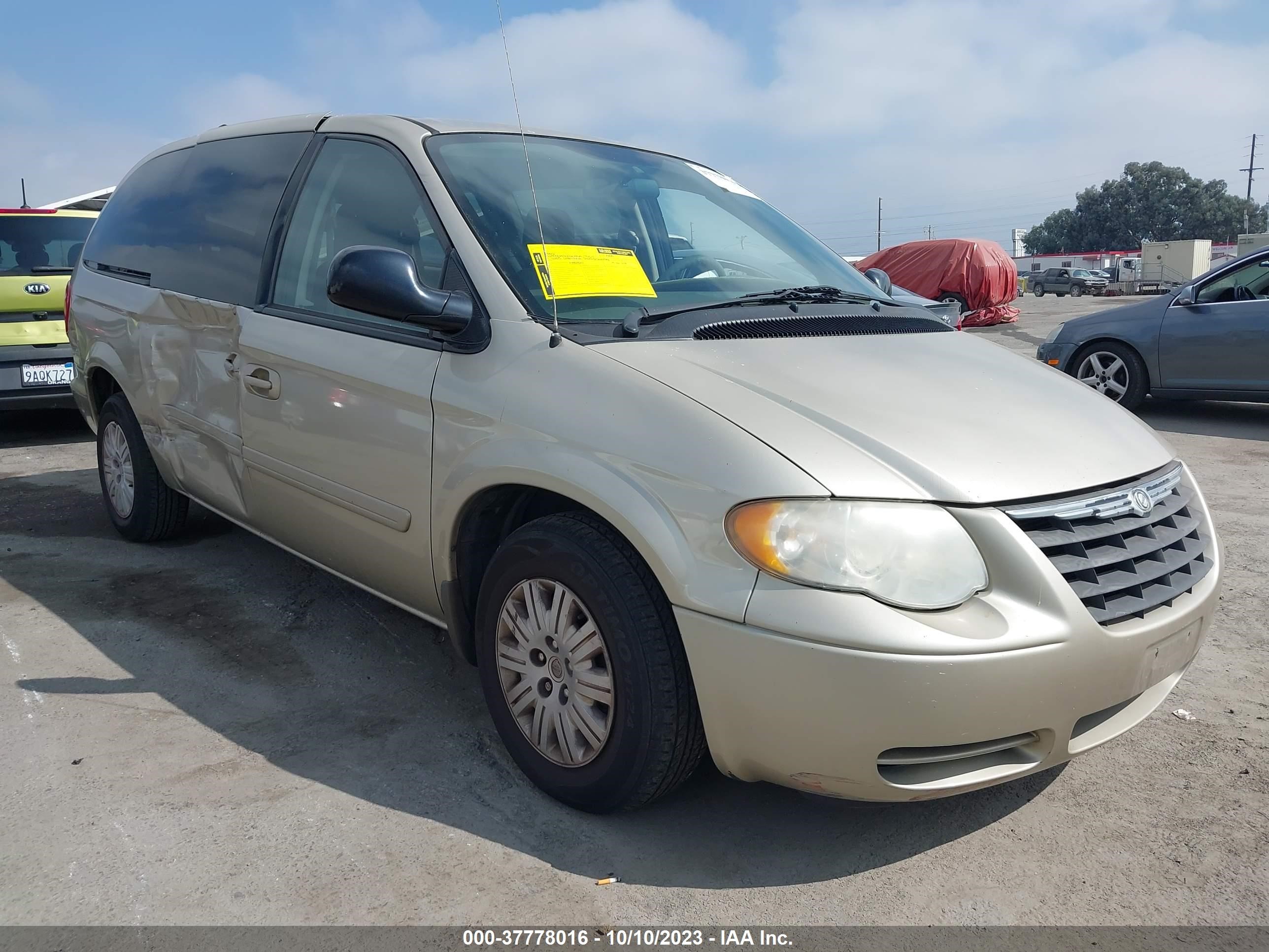 CHRYSLER TOWN & COUNTRY 2005 2c4gp44r95r321462