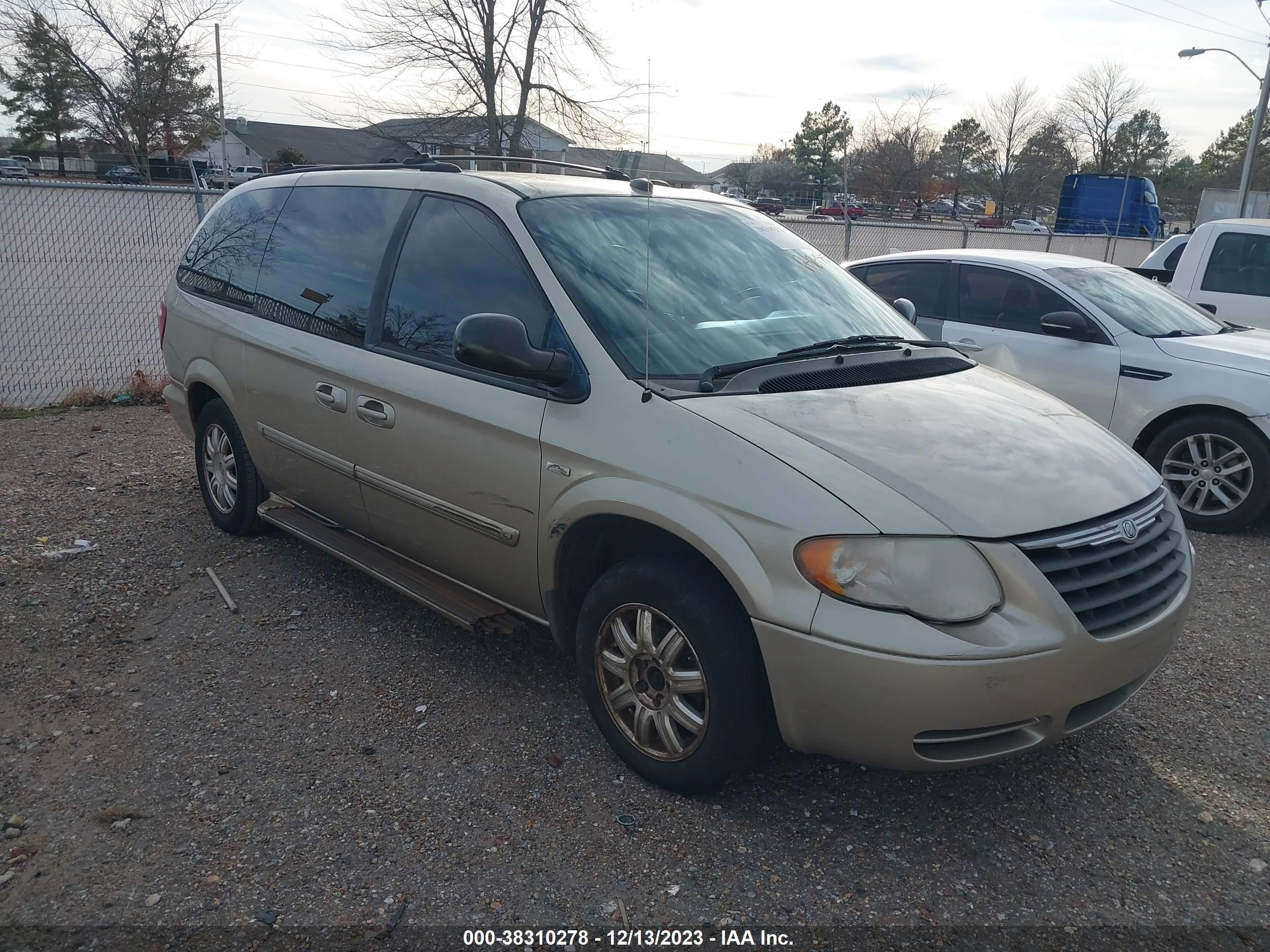 CHRYSLER TOWN & COUNTRY 2005 2c4gp54l05r288997