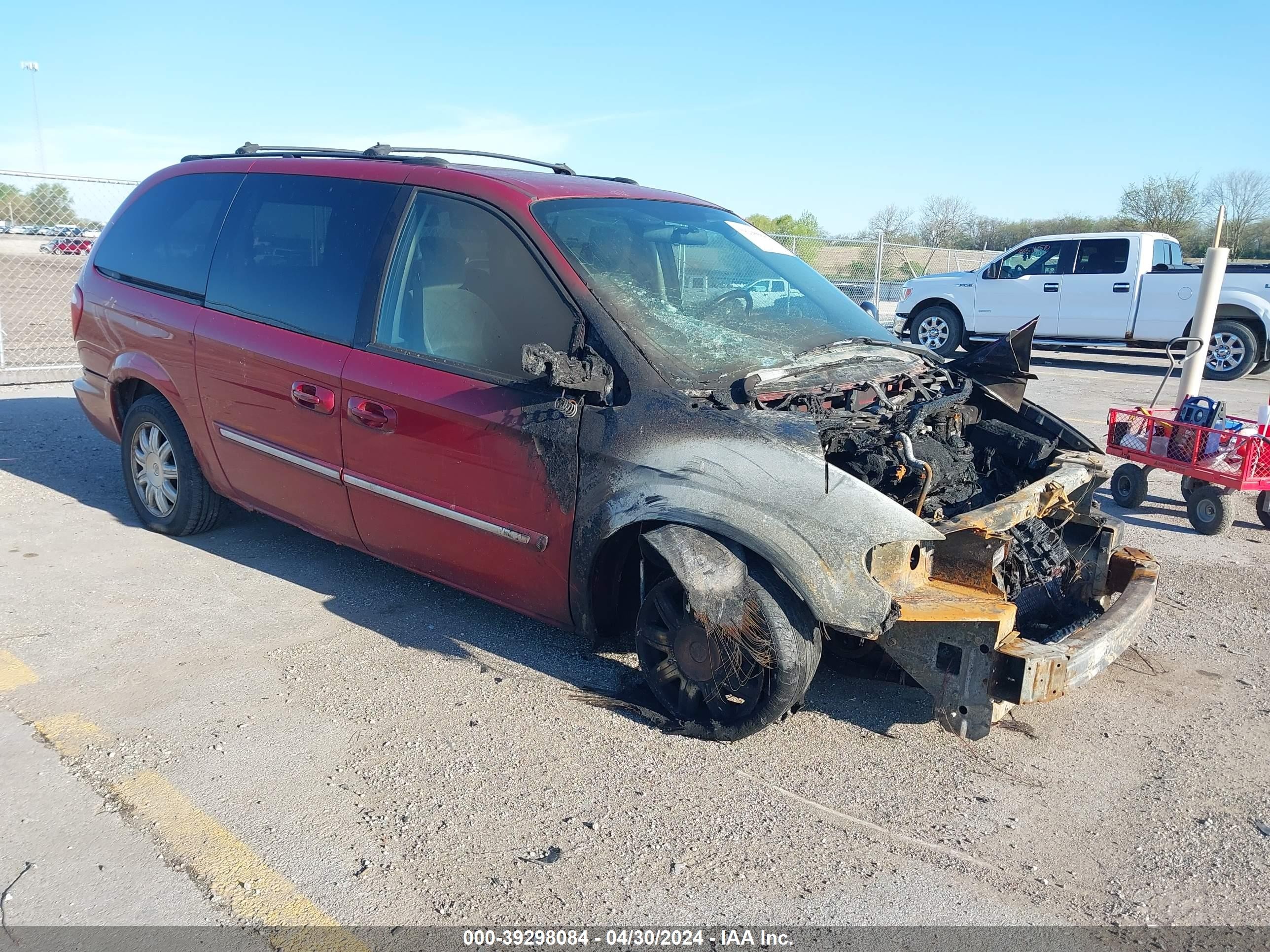 CHRYSLER TOWN & COUNTRY 2005 2c4gp54l05r460445