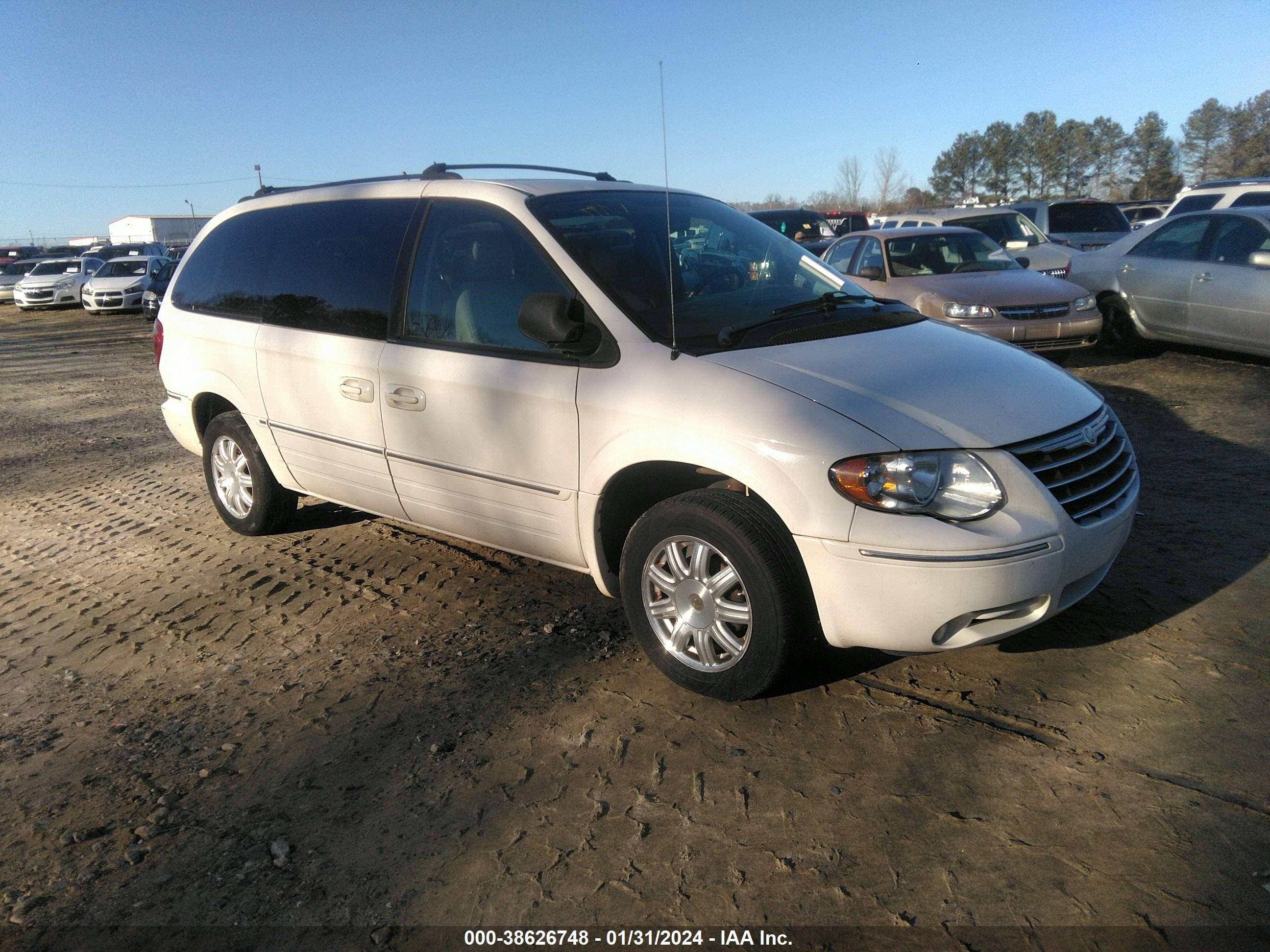 CHRYSLER TOWN & COUNTRY 2005 2c4gp54l35r524669