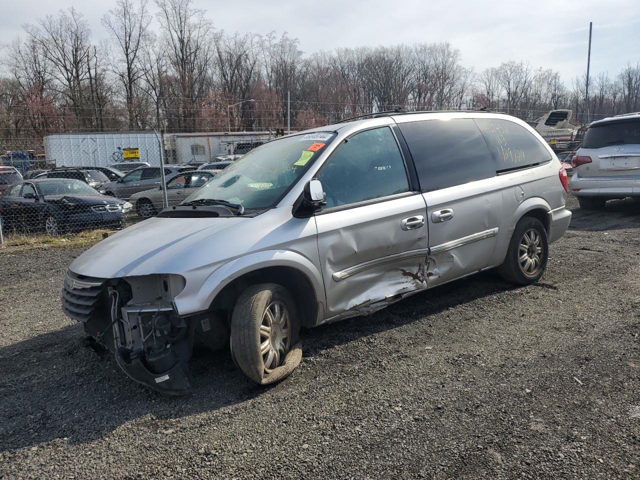 CHRYSLER TOWN & COUNTRY 2005 2c4gp54l65r141101