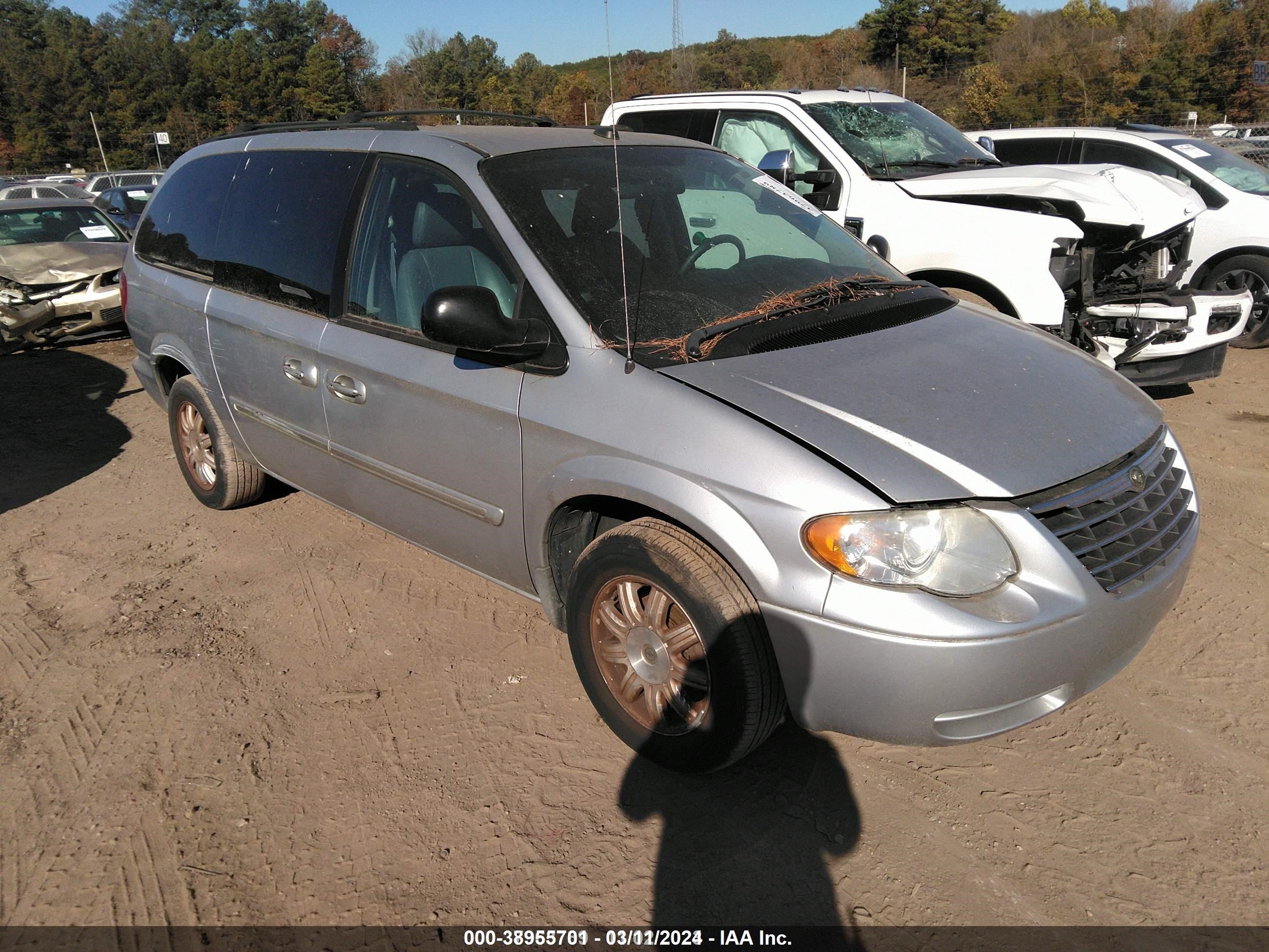 CHRYSLER TOWN & COUNTRY 2005 2c4gp54l75r416930