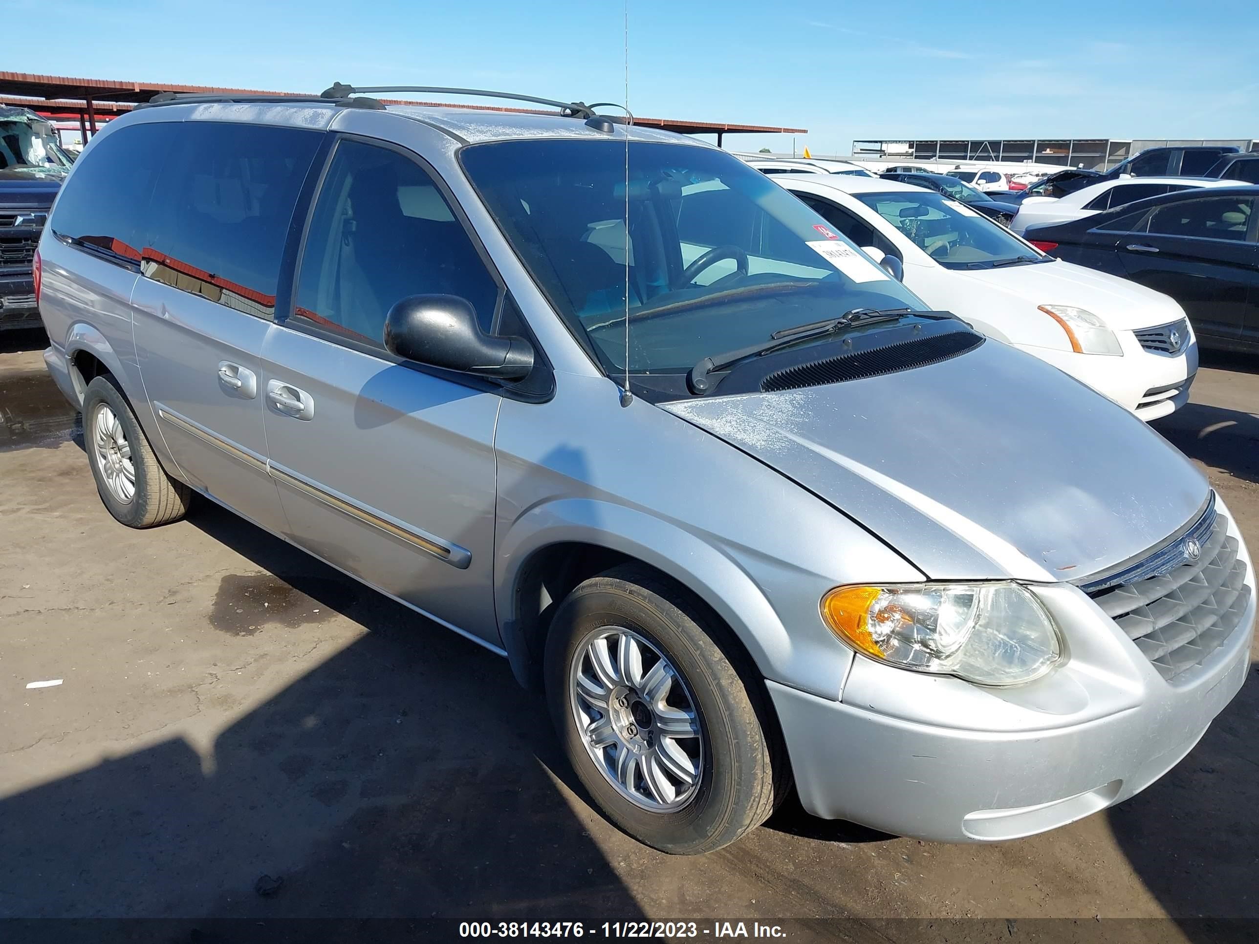 CHRYSLER TOWN & COUNTRY 2005 2c4gp54l95r436256