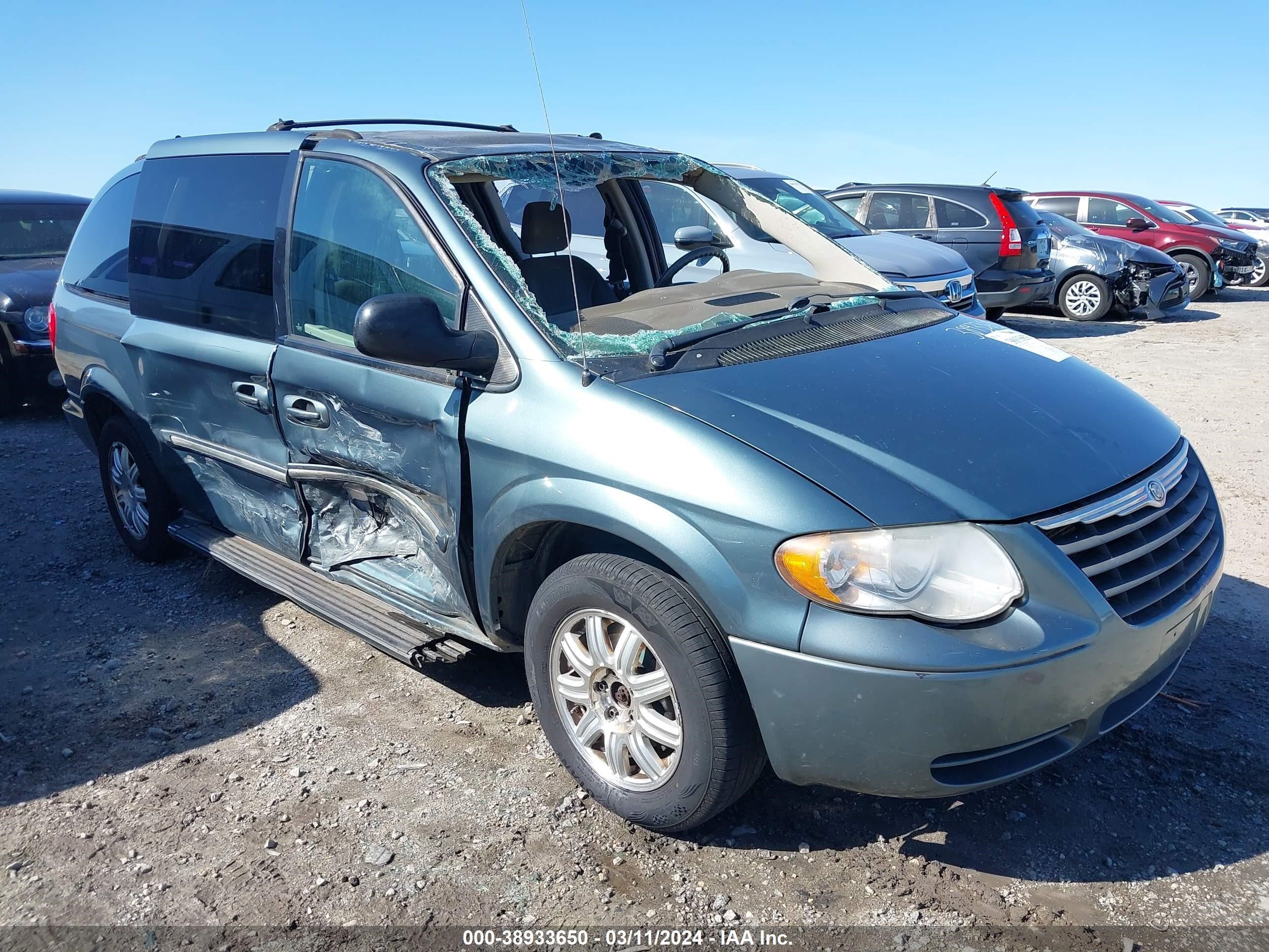 CHRYSLER TOWN & COUNTRY 2005 2c4gp54l95r486865