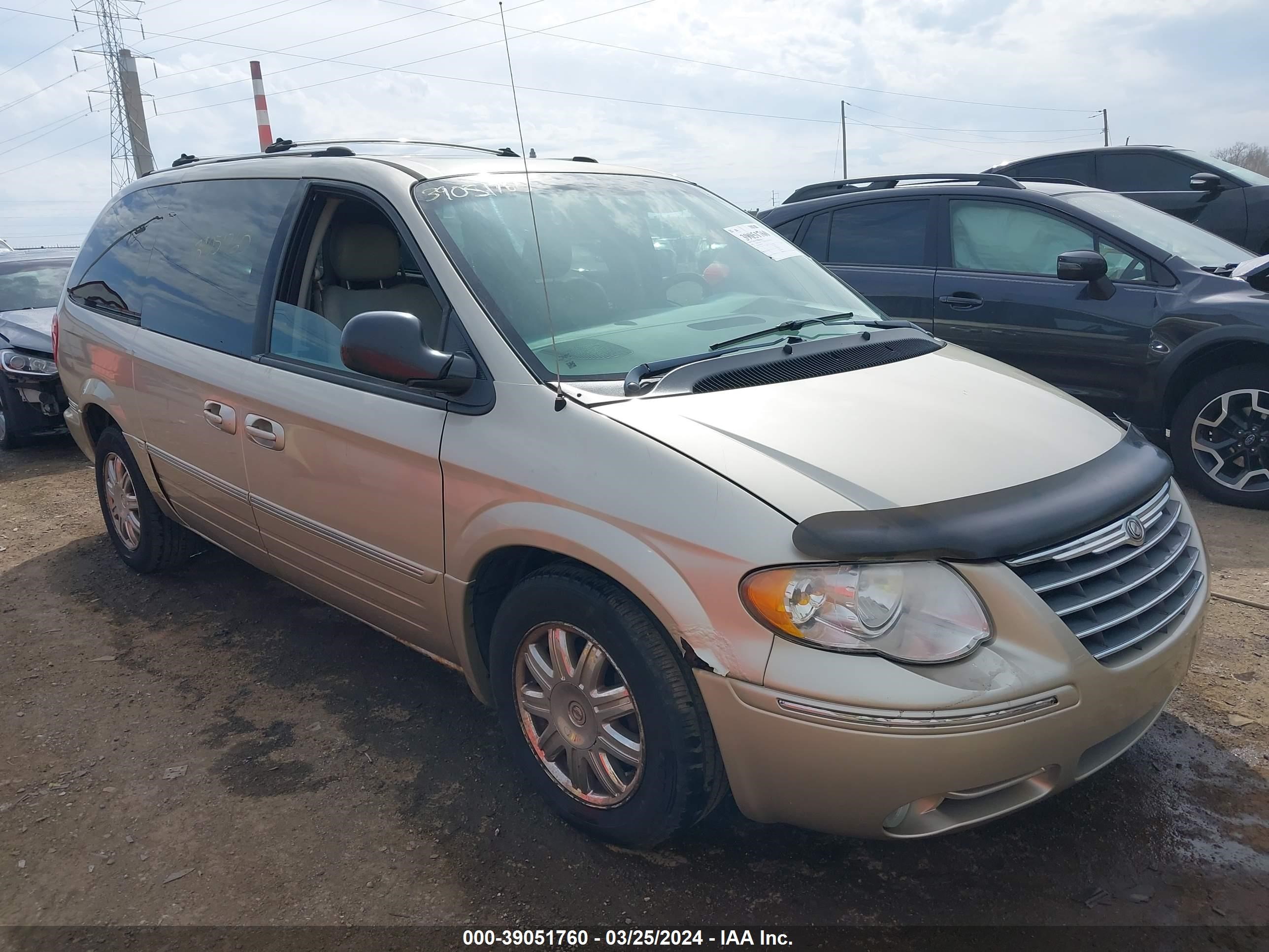 CHRYSLER TOWN & COUNTRY 2005 2c4gp64l45r445937