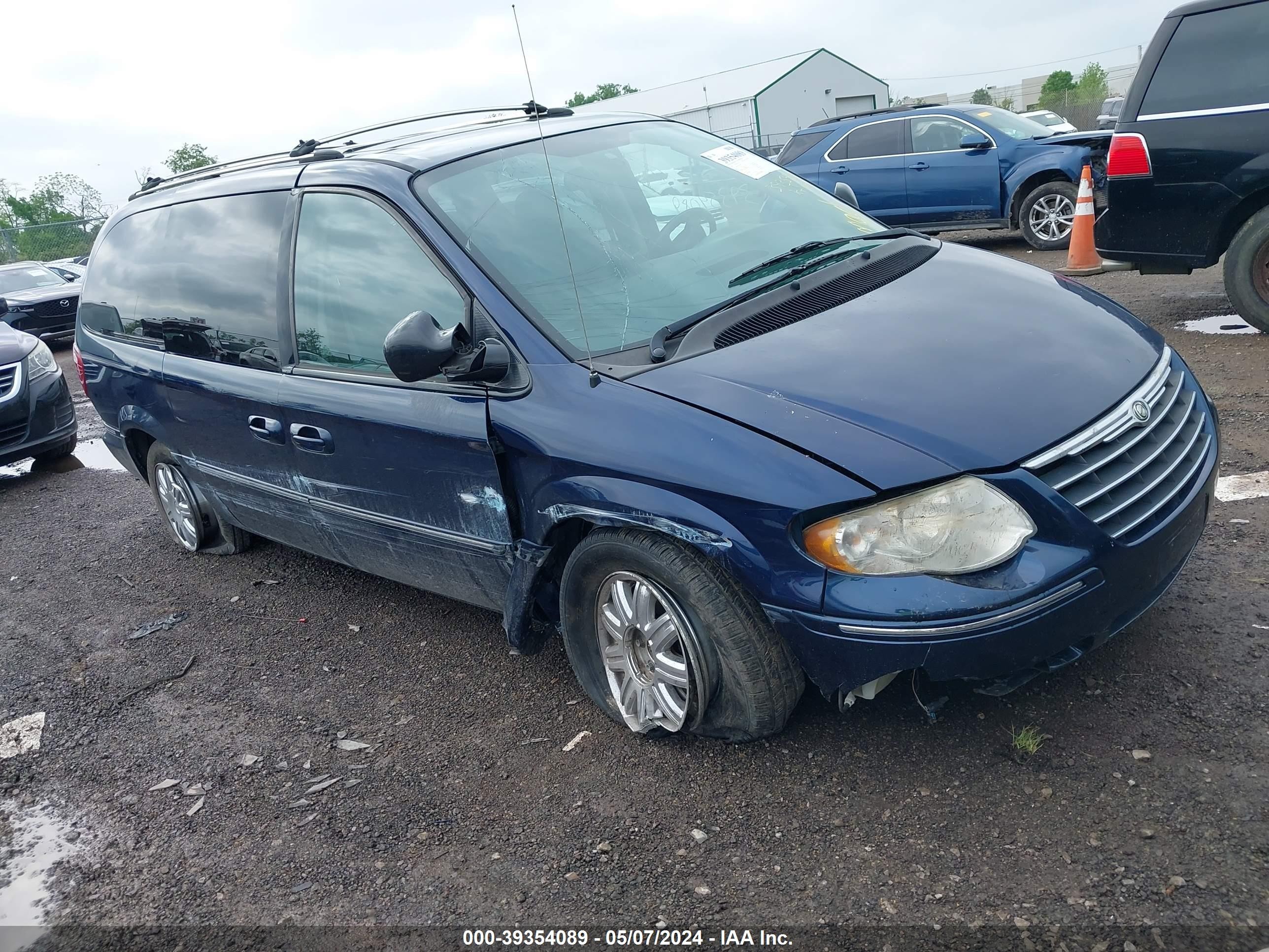 CHRYSLER TOWN & COUNTRY 2005 2c4gp64l65r424863