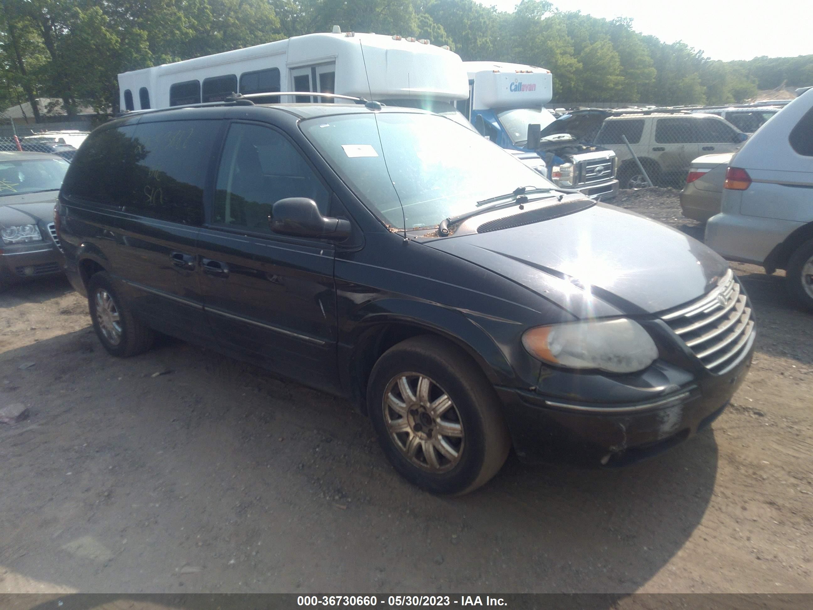 CHRYSLER TOWN & COUNTRY 2005 2c4gp64l75r506620