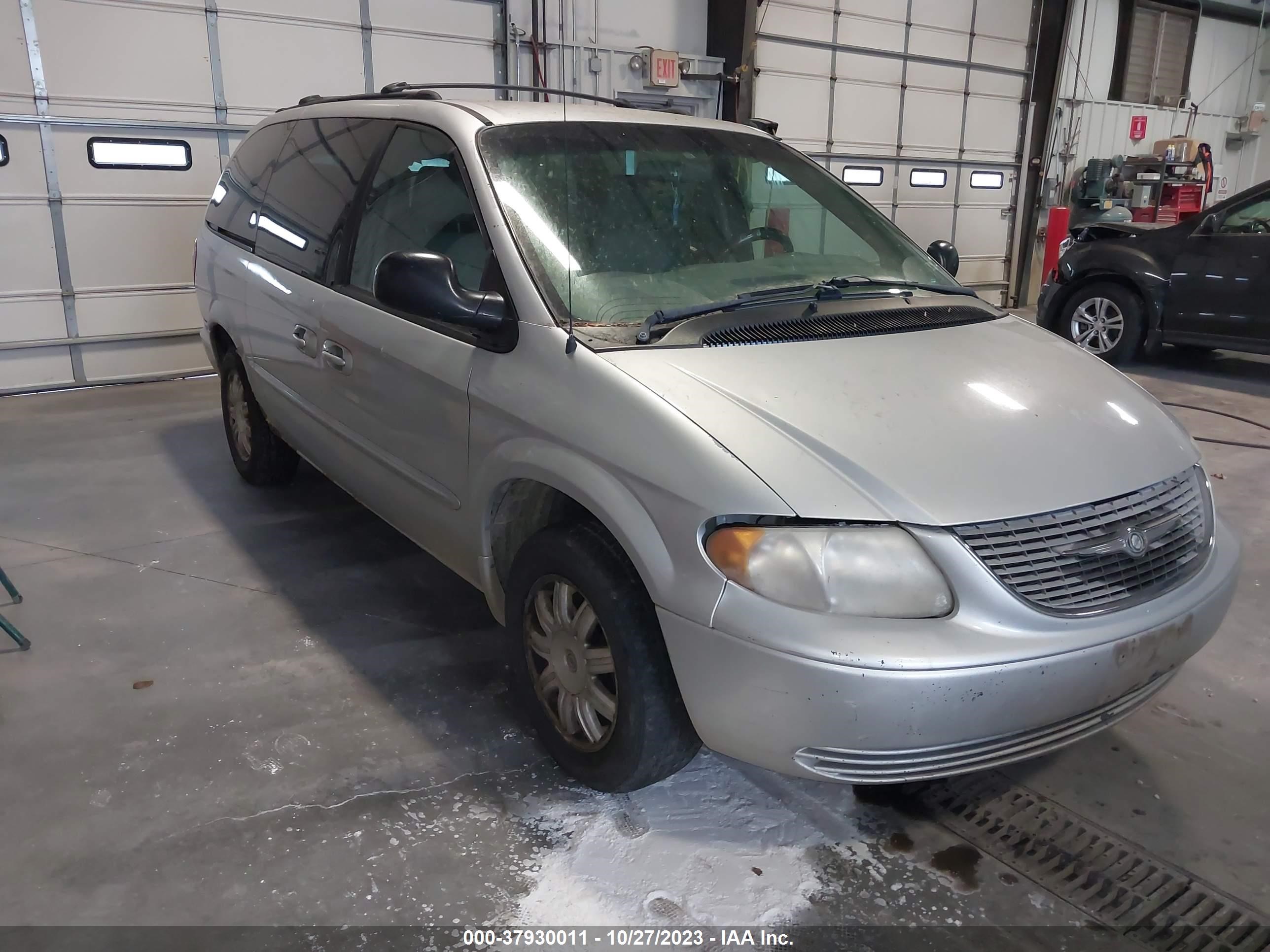 CHRYSLER TOWN & COUNTRY 2002 2c4gp74l22r589276