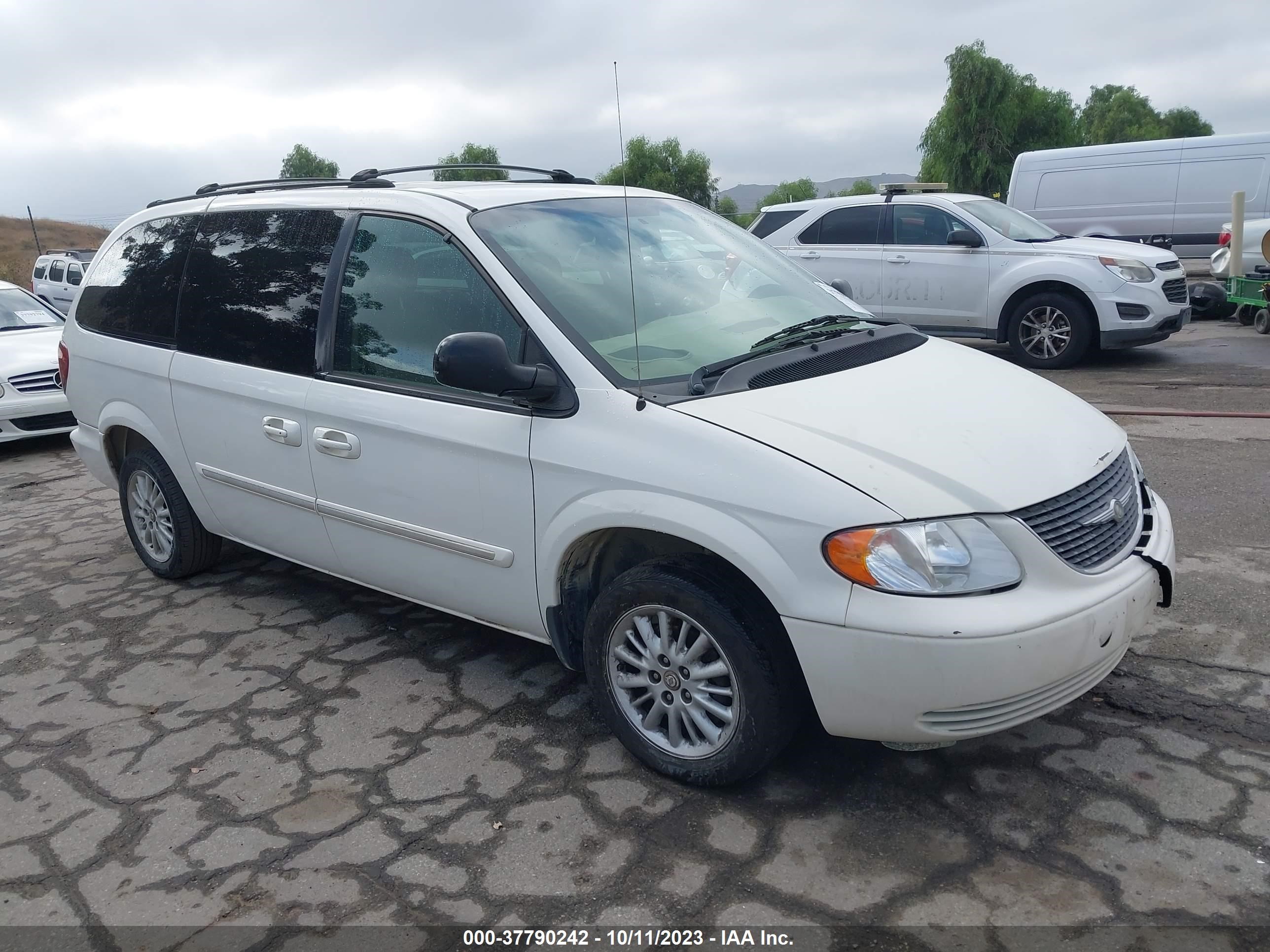 CHRYSLER TOWN & COUNTRY 2004 2c4gt54l24r508991