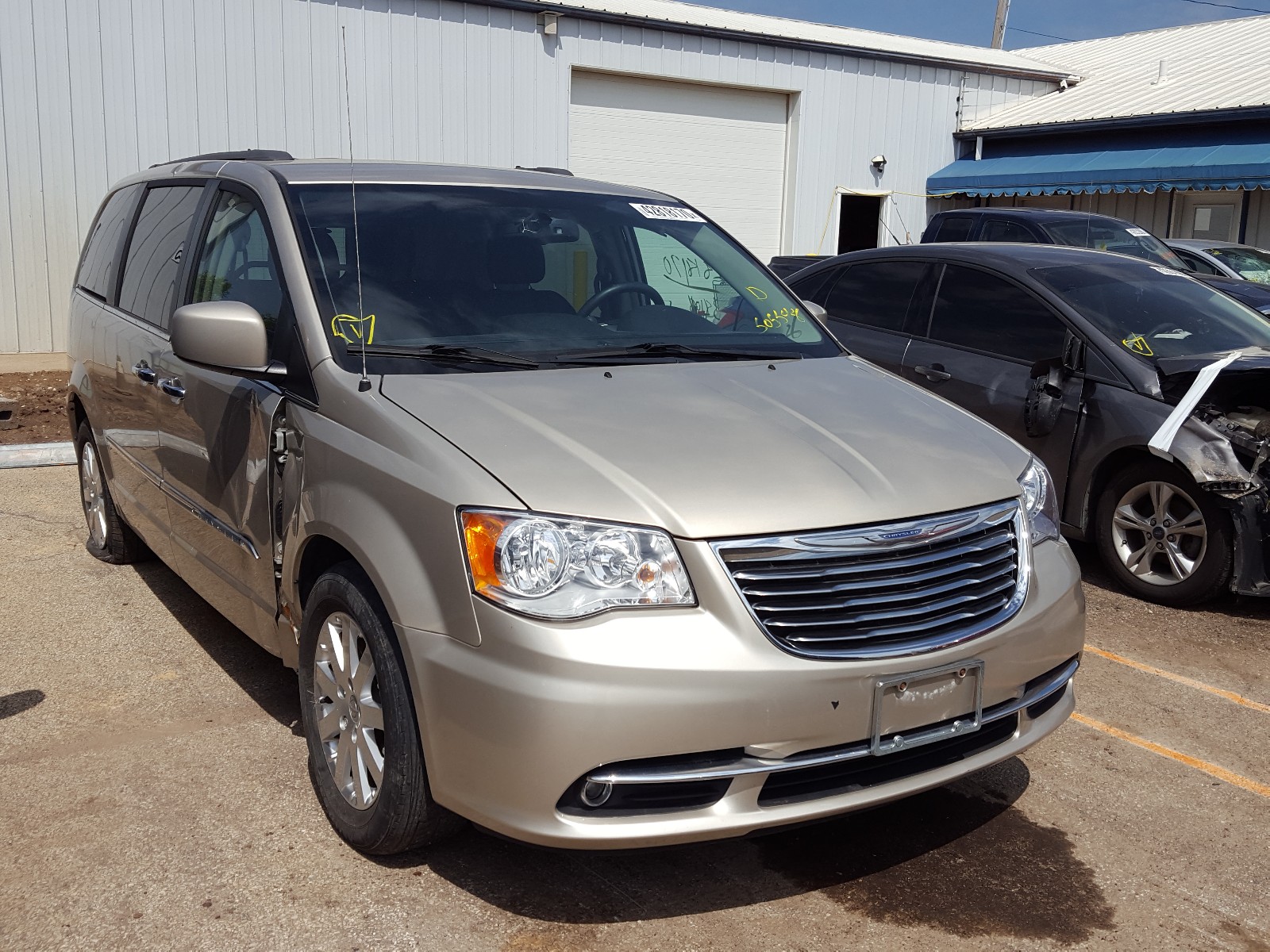 CHRYSLER TOWN & COUNTRY 2015 2c4rc1bg0fr505548