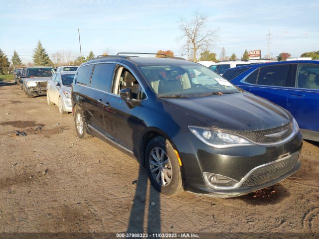 CHRYSLER PACIFICA 2017 2c4rc1bg0hr683253