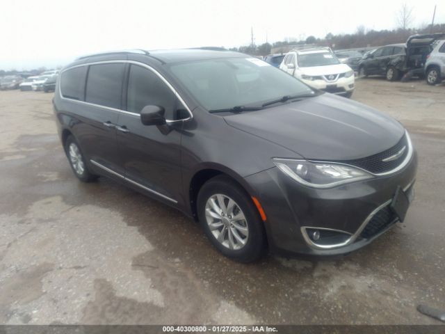 CHRYSLER PACIFICA 2018 2c4rc1bg0jr149157