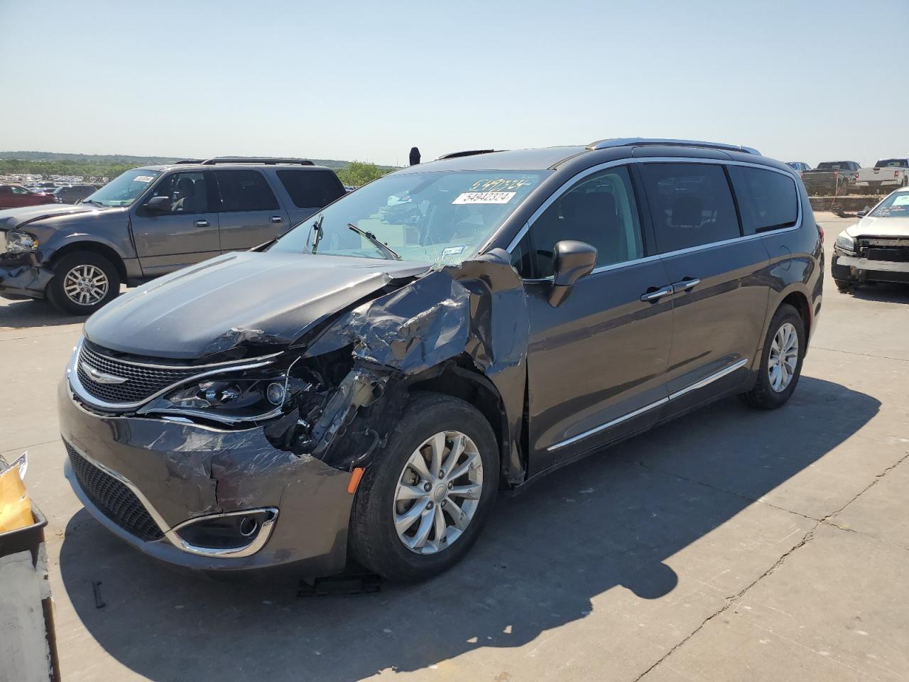 CHRYSLER PACIFICA 2018 2c4rc1bg0jr152043