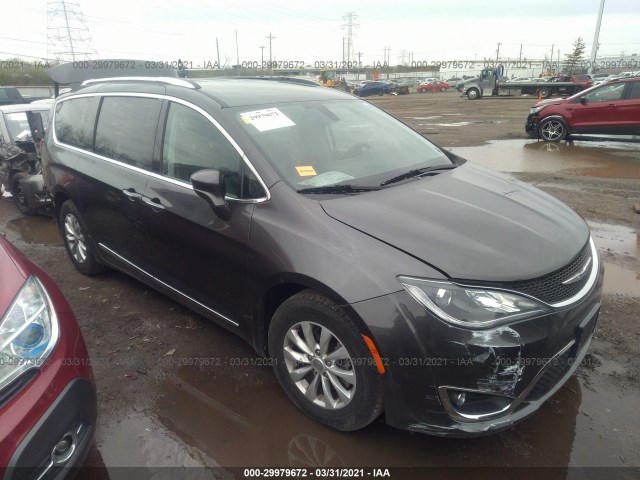 CHRYSLER PACIFICA 2018 2c4rc1bg0jr211348