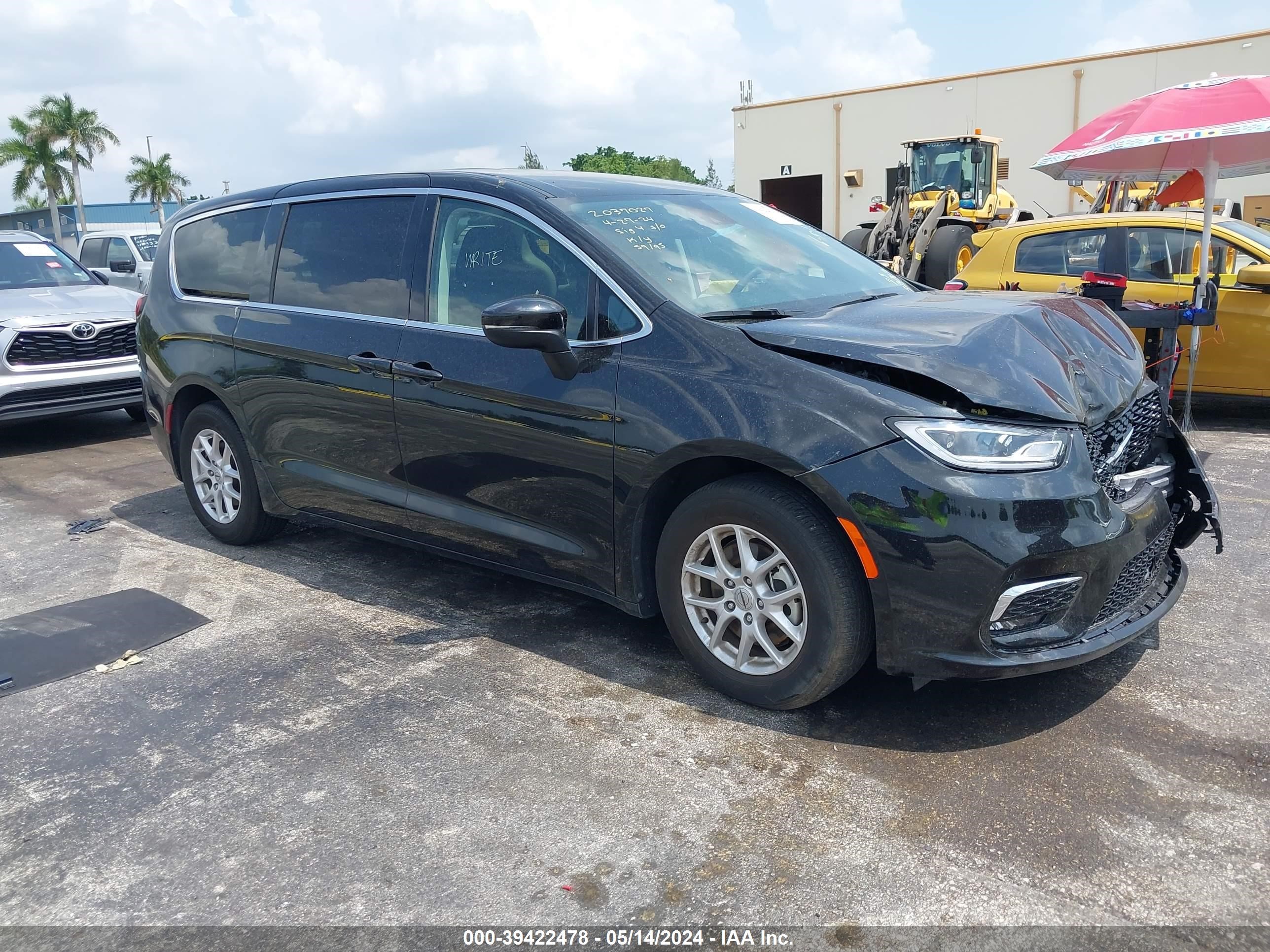 CHRYSLER PACIFICA 2023 2c4rc1bg0pr553228