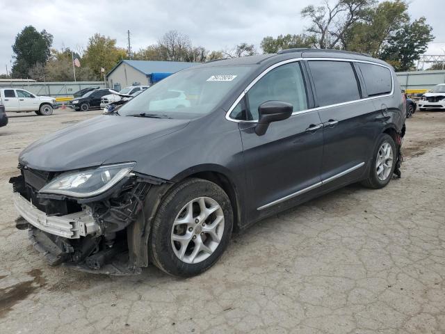 CHRYSLER PACIFICA T 2017 2c4rc1bg1hr511006