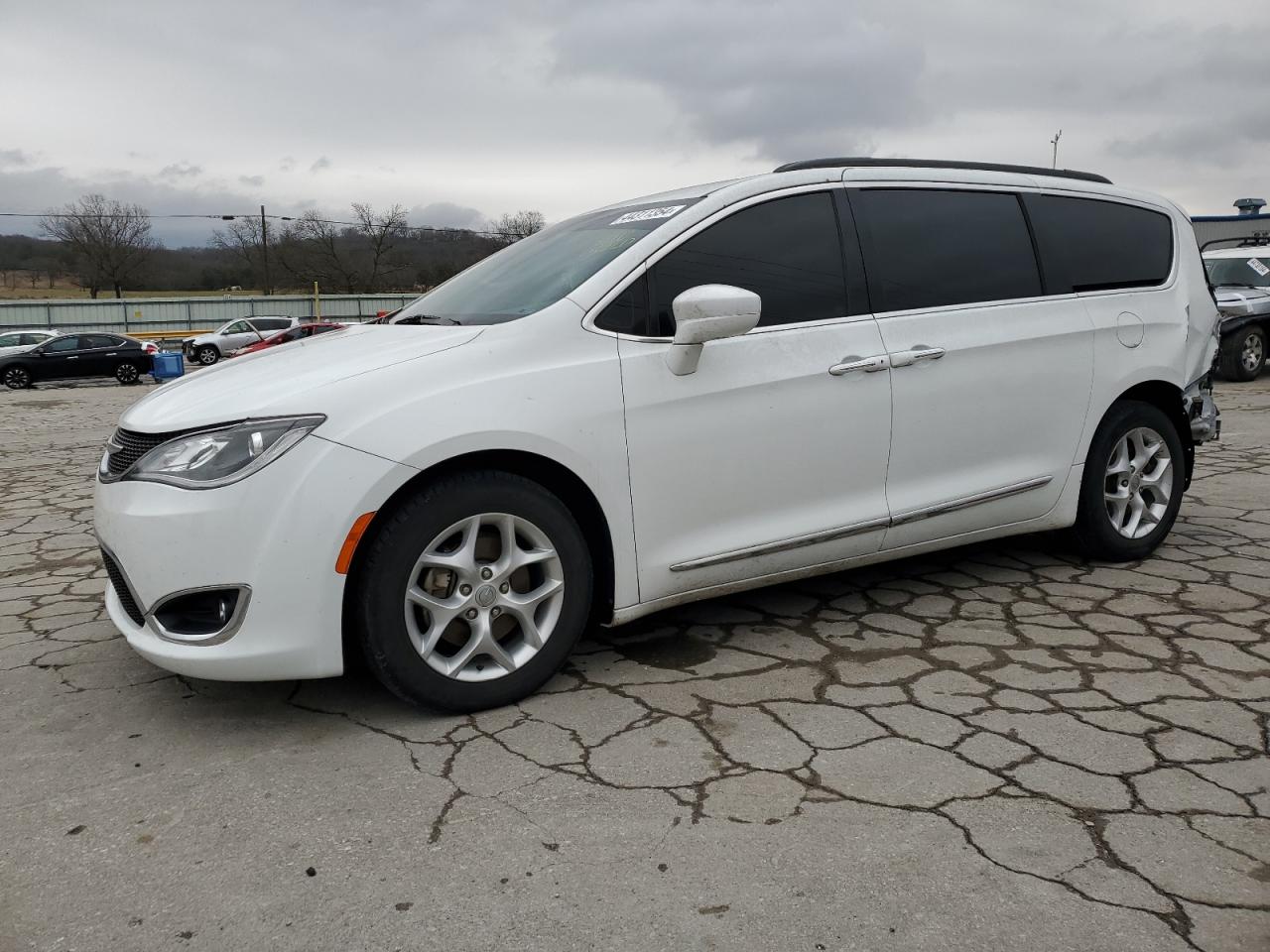 CHRYSLER PACIFICA 2017 2c4rc1bg1hr668177