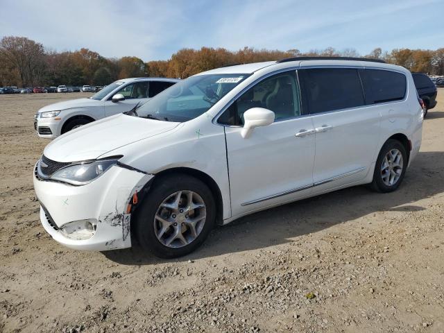 CHRYSLER PACIFICA T 2017 2c4rc1bg1hr816084