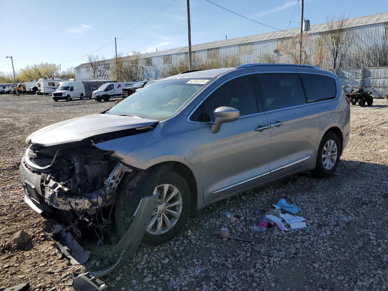 CHRYSLER PACIFICA 2018 2c4rc1bg1jr126308