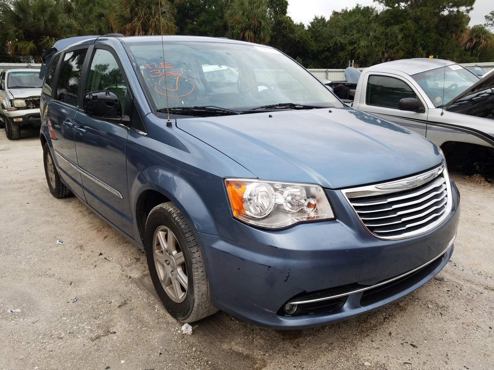 CHRYSLER TOWN &AMP COU 2012 2c4rc1bg2cr186715