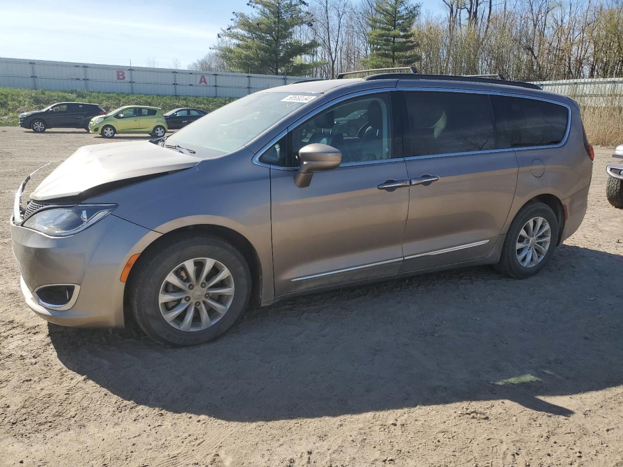 CHRYSLER PACIFICA 2017 2c4rc1bg2hr553152