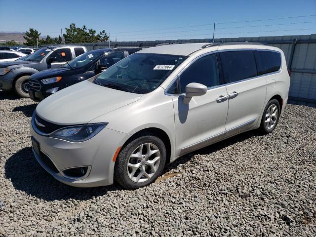 CHRYSLER PACIFICA T 2017 2c4rc1bg2hr628660