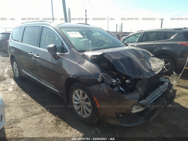 CHRYSLER PACIFICA 2017 2c4rc1bg2hr688485