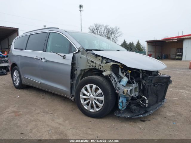 CHRYSLER PACIFICA 2017 2c4rc1bg2hr763654