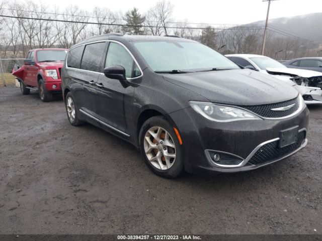 CHRYSLER PACIFICA 2017 2c4rc1bg2hr831645