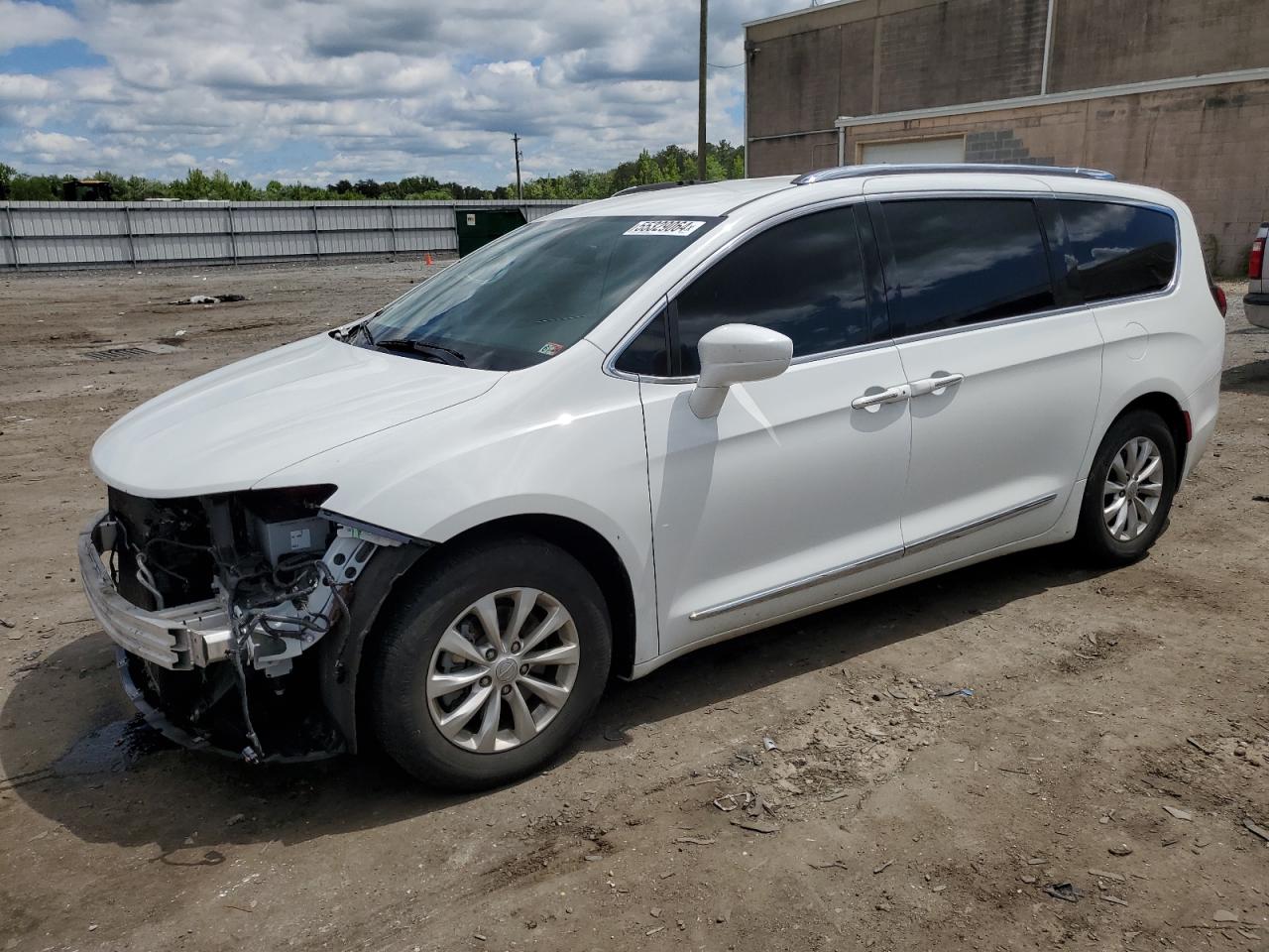 CHRYSLER PACIFICA 2018 2c4rc1bg2jr217345