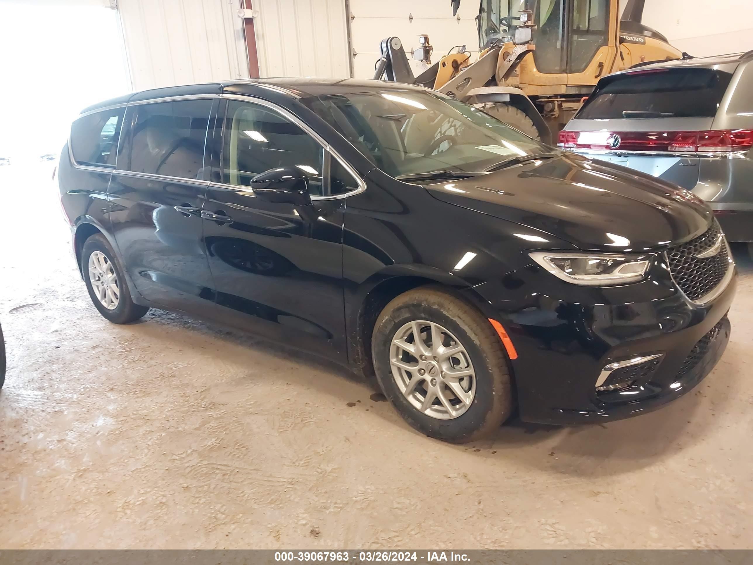 CHRYSLER PACIFICA 2024 2c4rc1bg2rr132579