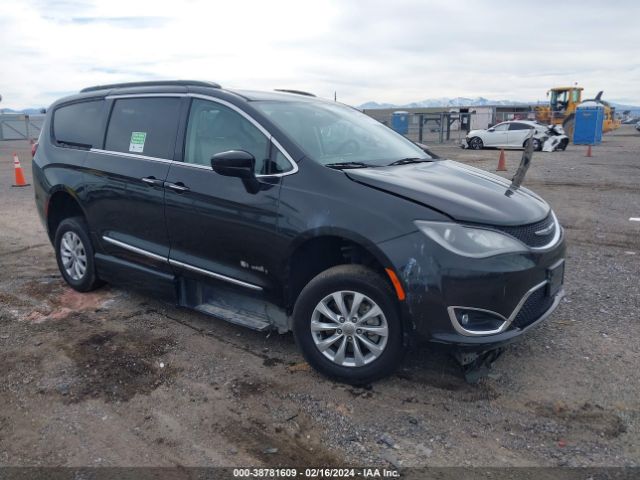 CHRYSLER PACIFICA 2017 2c4rc1bg3hr500458