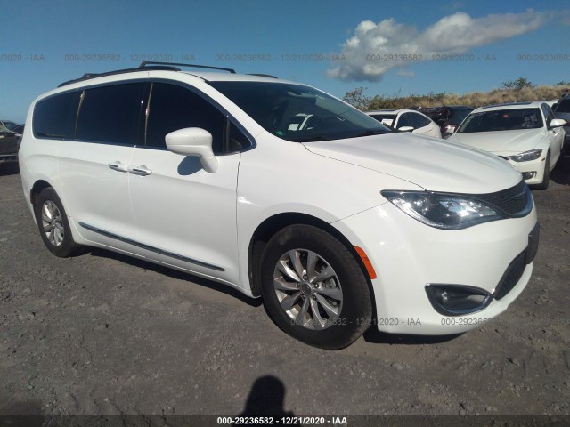 CHRYSLER PACIFICA 2017 2c4rc1bg3hr527711