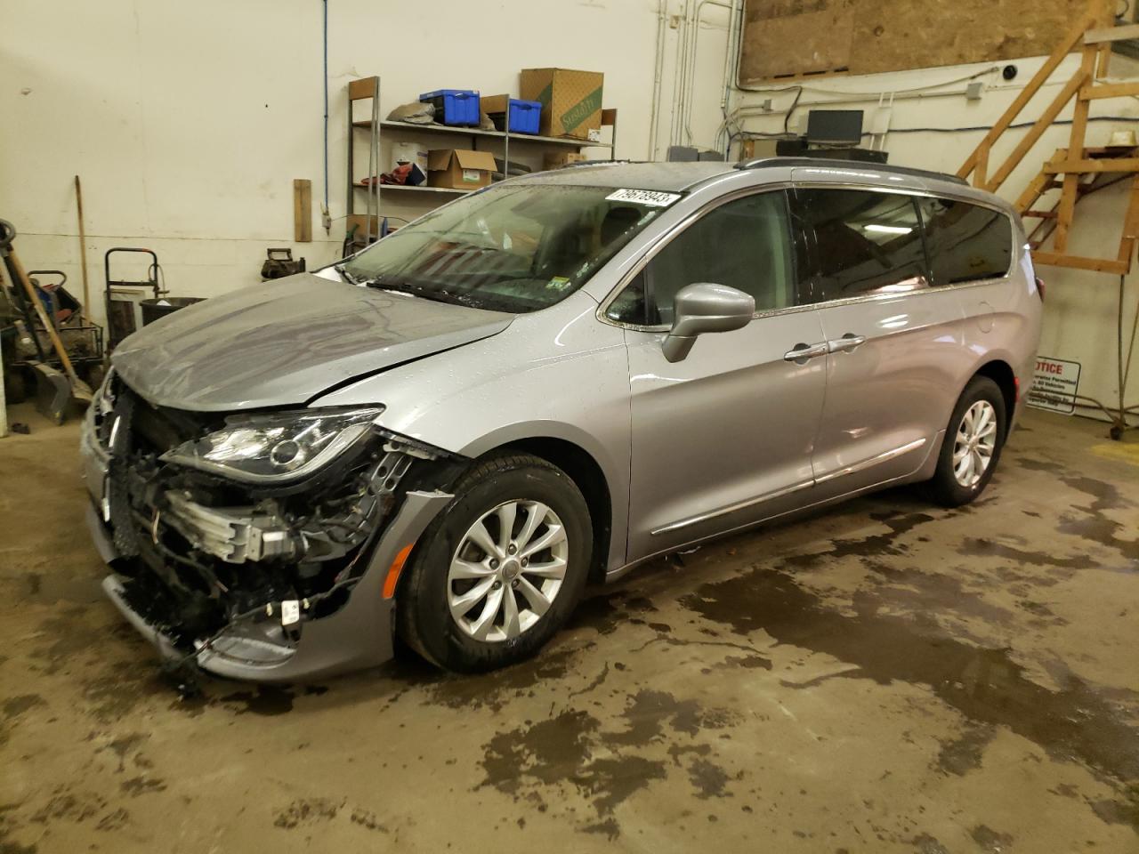 CHRYSLER PACIFICA 2017 2c4rc1bg3hr757099