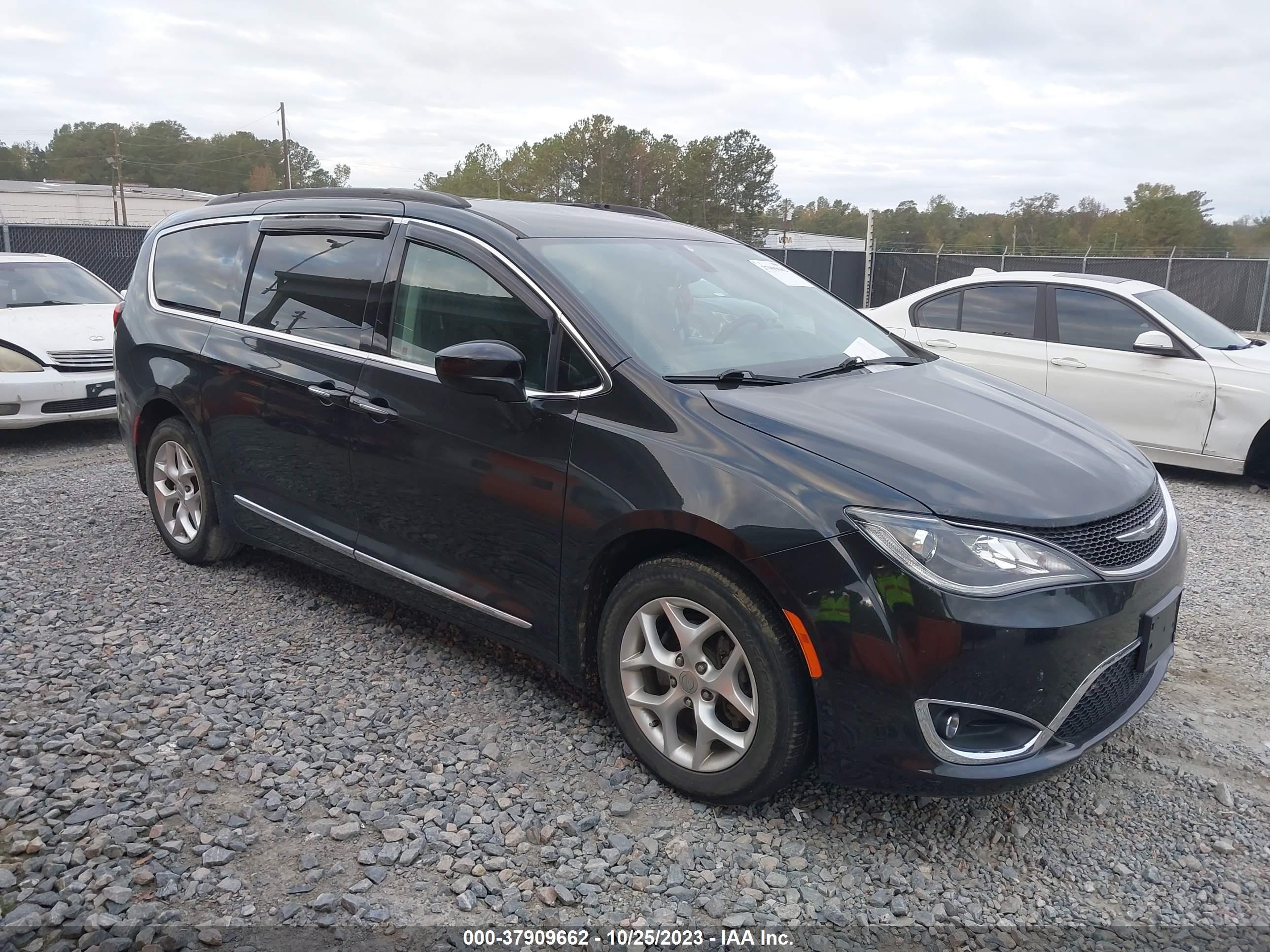 CHRYSLER PACIFICA 2017 2c4rc1bg3hr794928