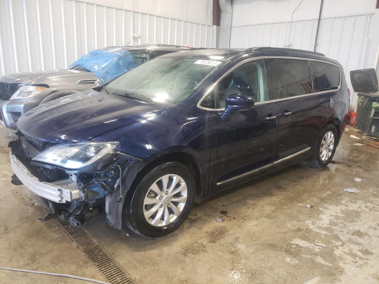 CHRYSLER PACIFICA 2017 2c4rc1bg3hr812490