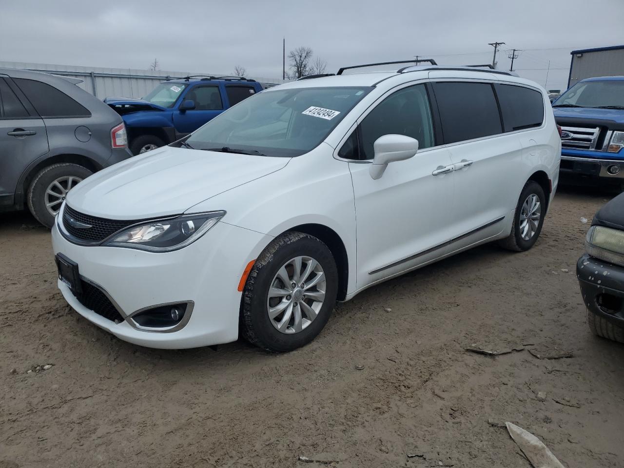 CHRYSLER PACIFICA 2018 2c4rc1bg3jr154028