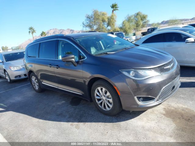 CHRYSLER PACIFICA 2018 2c4rc1bg3jr320886