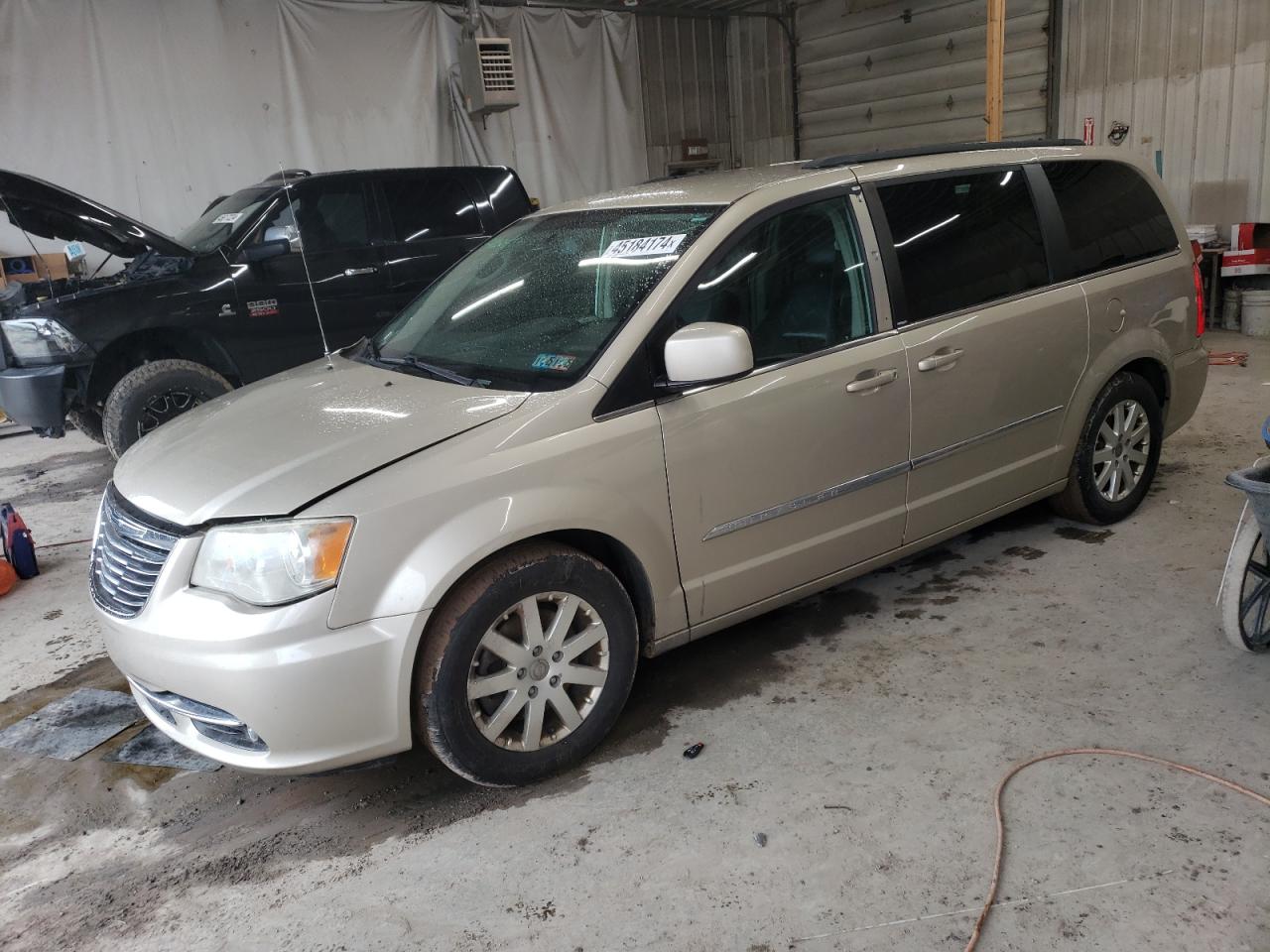 CHRYSLER TOWN & COUNTRY 2013 2c4rc1bg4dr779350