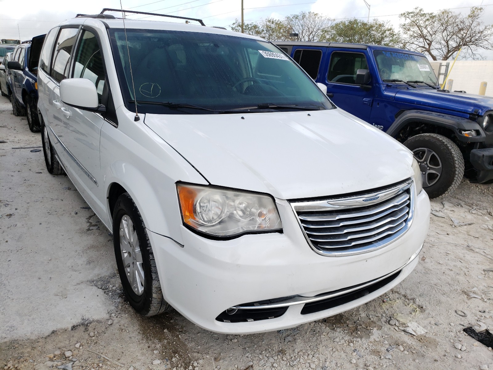 CHRYSLER TOWN &AMP COU 2014 2c4rc1bg4er160541