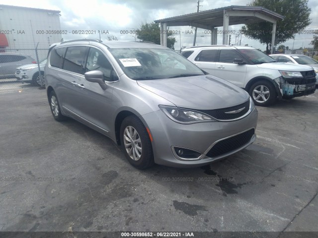 CHRYSLER PACIFICA 2017 2c4rc1bg4hr710437