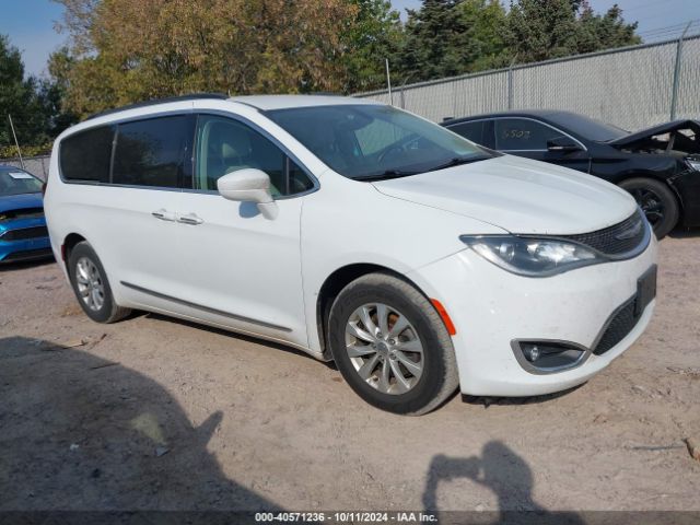 CHRYSLER PACIFICA 2017 2c4rc1bg4hr747293