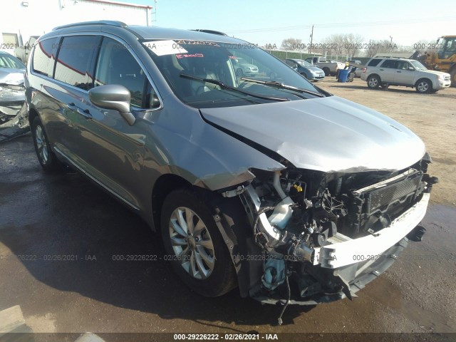 CHRYSLER PACIFICA 2018 2c4rc1bg4jr119031